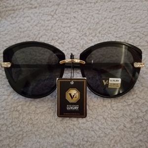 VG Luxury Black Oversized Sunglasses Gold Detail UV400 NWT